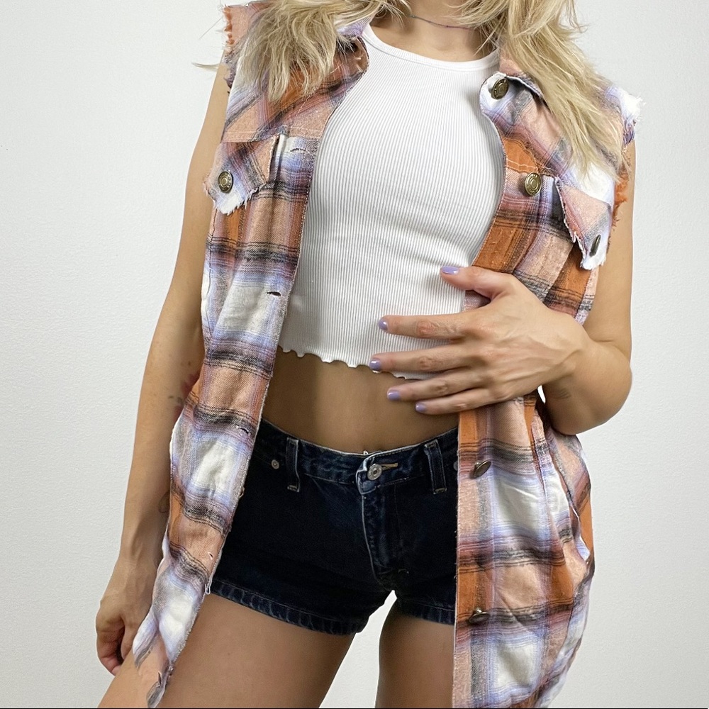Stylish Plaid Distressed Vest